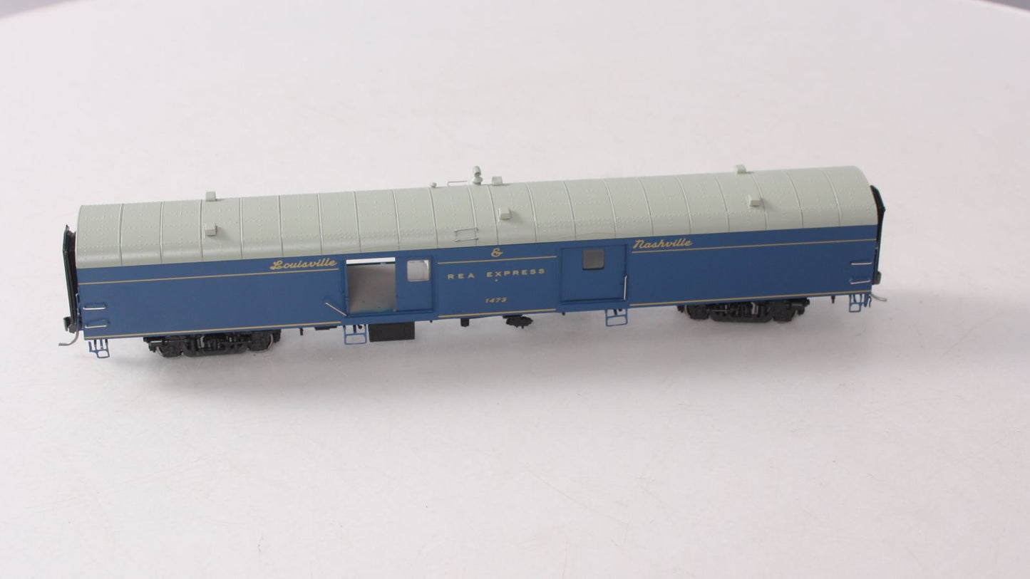 Rapido Trains 106139 HO Louisville & Nashville 73' 6" Smooth Side Baggage #1473