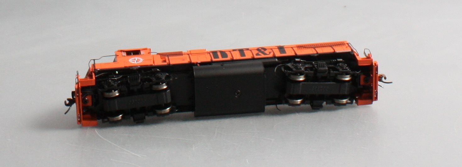 Athearn G65415 HO DT&I GP38-2 Phase 1A Diesel Locomotive w/DCC & Sound #227