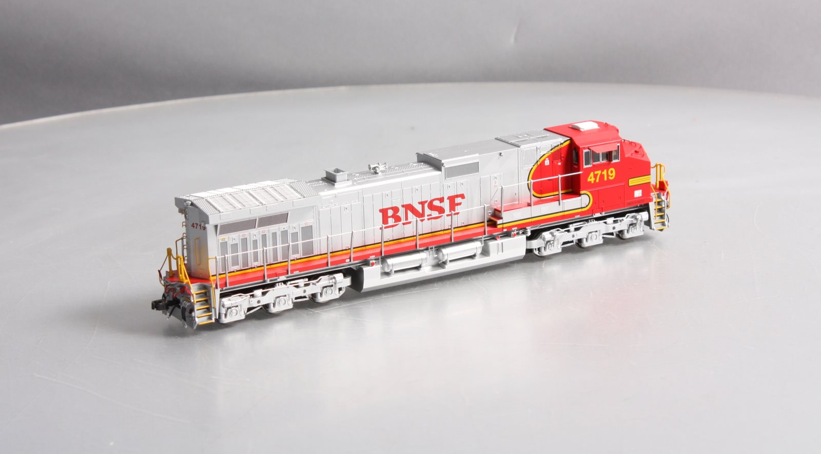 MTH 80-2288-1 HO Burlington Northern & Santa Fe Dash-9 Diesel Locomotive #4719