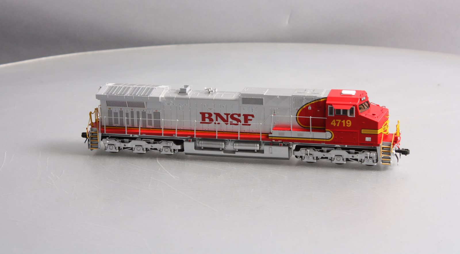MTH 80-2288-1 HO Burlington Northern & Santa Fe Dash-9 Diesel Locomotive #4719