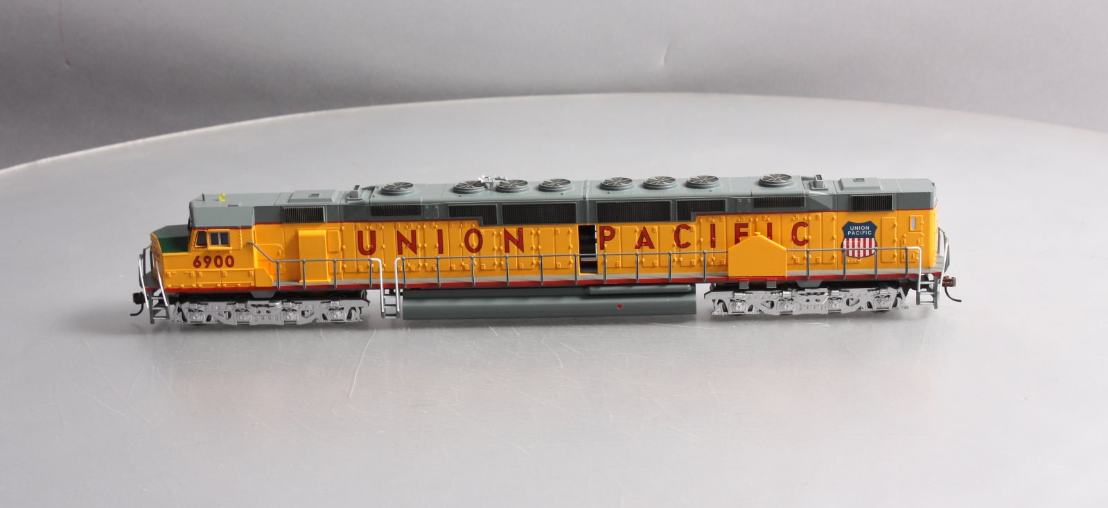 Bachmann 65101 HO Union Pacific EMD DDA40X Diesel Locomotive Sound