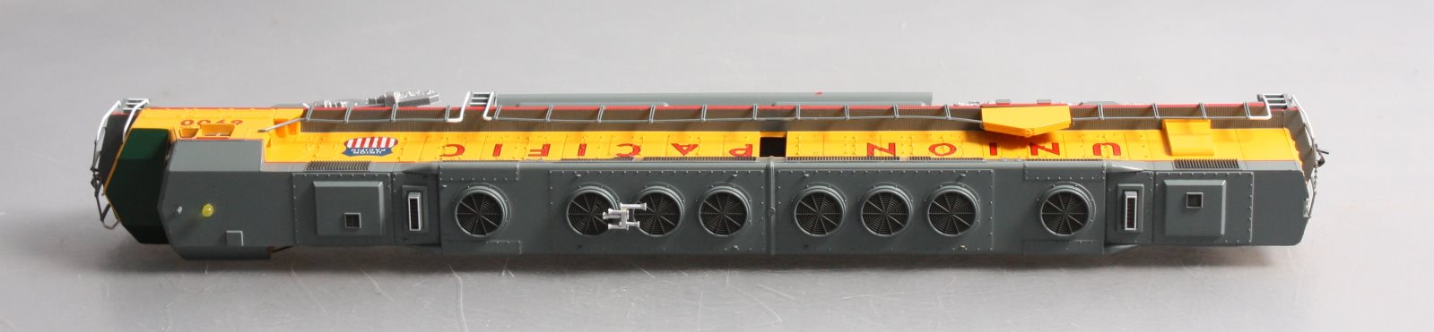 Bachmann 65101 HO Union Pacific EMD DDA40X Diesel Locomotive Sound/DCC #6900