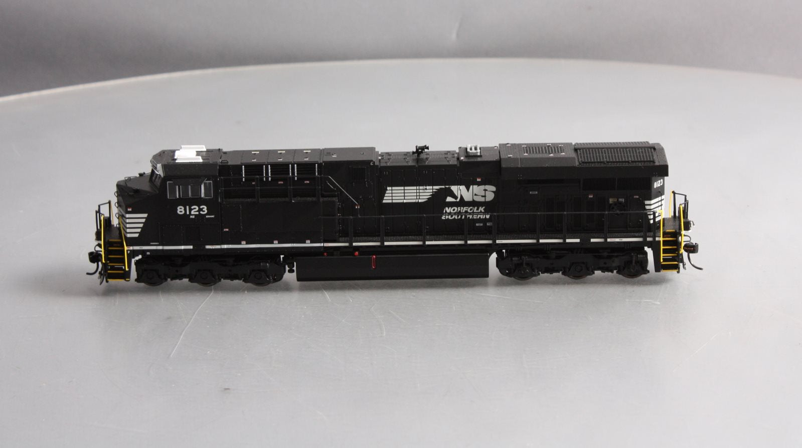 Broadway Limited 5872 HO Norfolk Southern GE ES44AC Diesel Loco Sound/DCC #8123