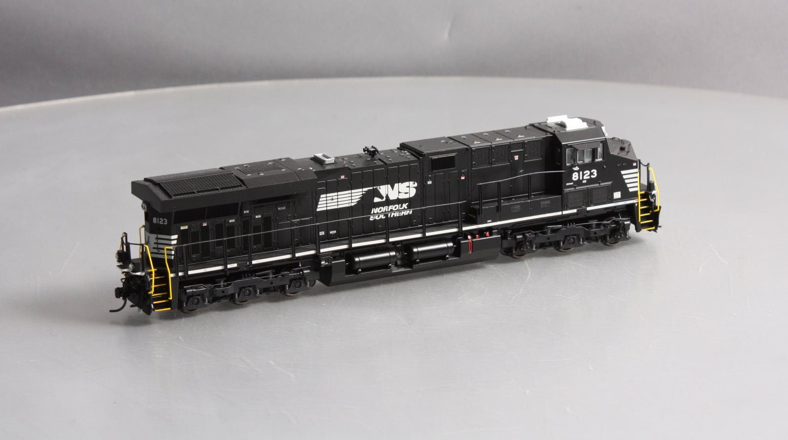 Broadway Limited 5872 HO Norfolk Southern GE ES44AC Diesel Loco Sound/DCC #8123