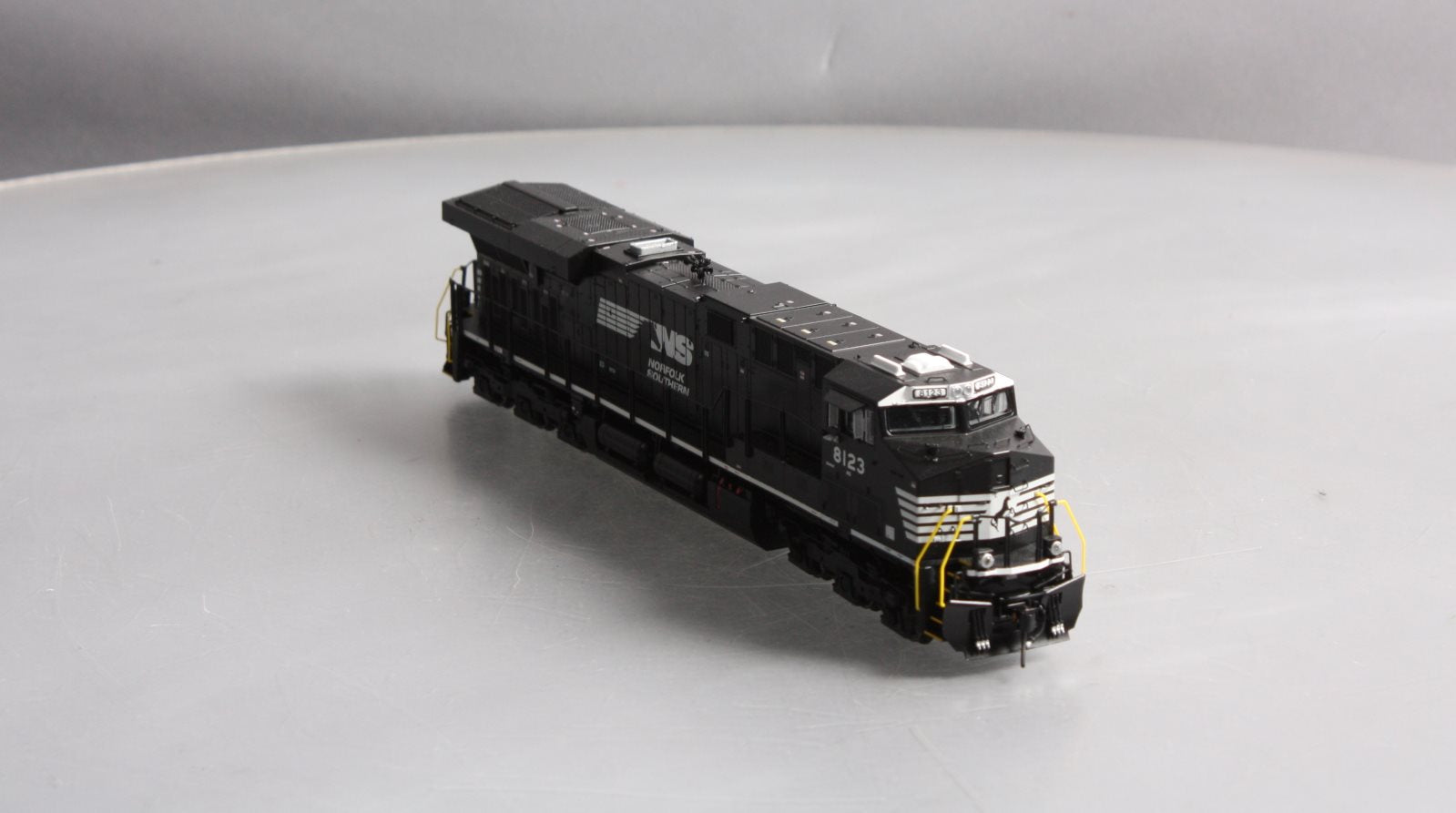 Broadway Limited 5872 HO Norfolk Southern GE ES44AC Diesel Loco Sound/DCC #8123