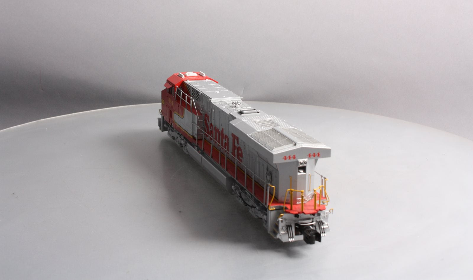 Lionel 6-82216 Santa Fe 'Warbonnet' LEGACY Scale ES44AC Diesel Locomotive #444