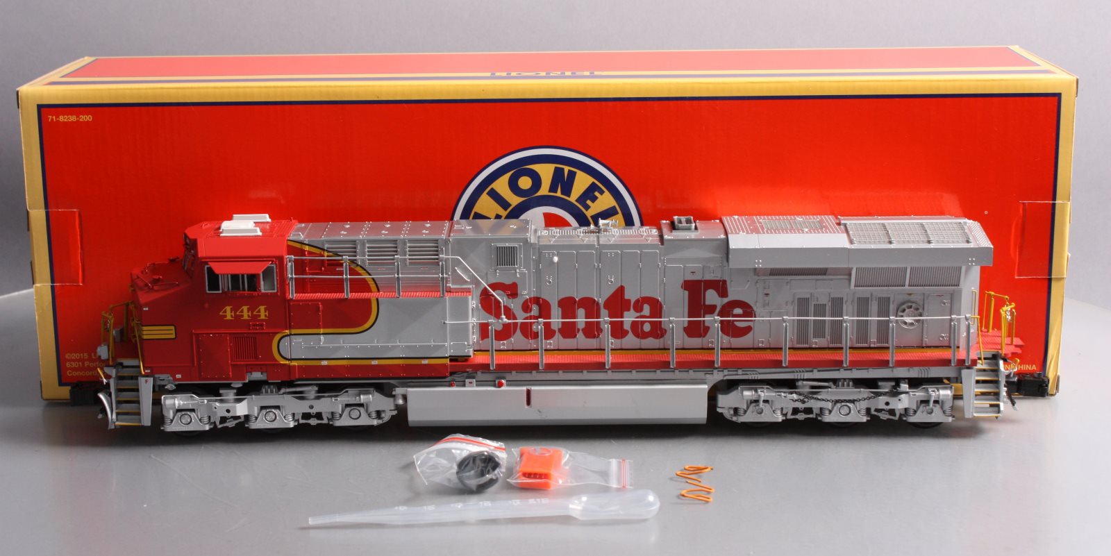 Lionel 6-82216 Santa Fe 'Warbonnet' LEGACY Scale ES44AC Diesel Locomotive #444