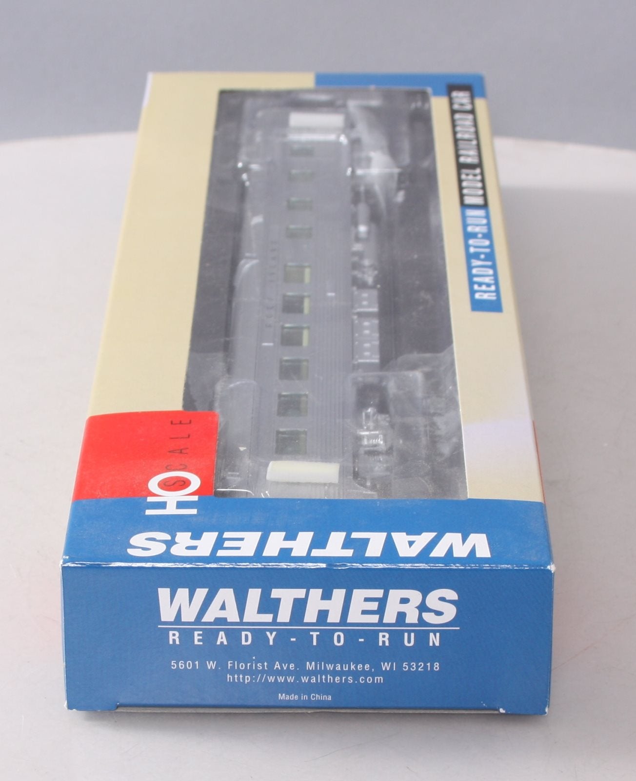 Walthers 932-15127 HO Scale Rock Island 85' Budd Grill-Diner Car