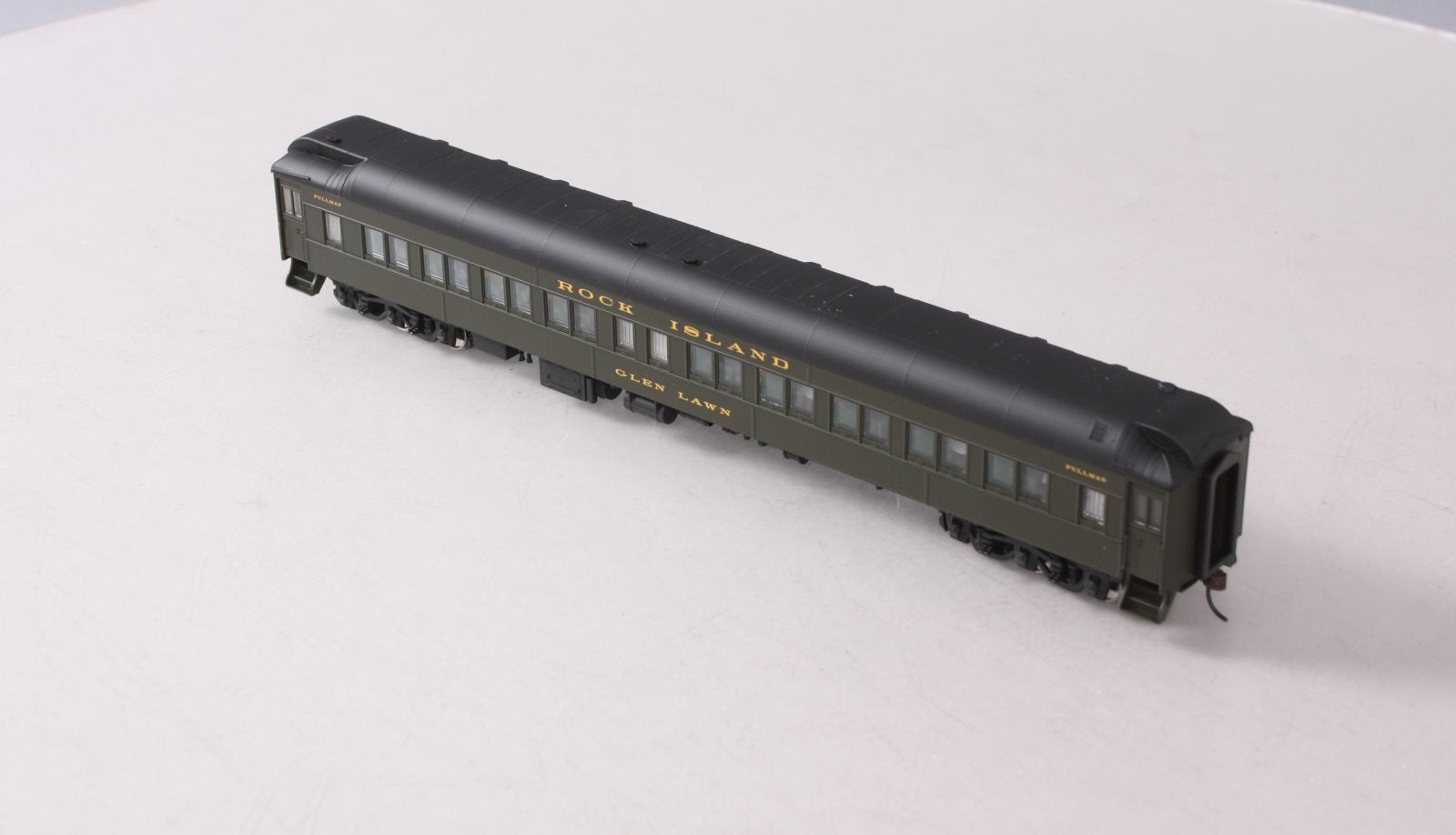 Walthers 932-10415 HO Rock Island Pullman Heavyweight 