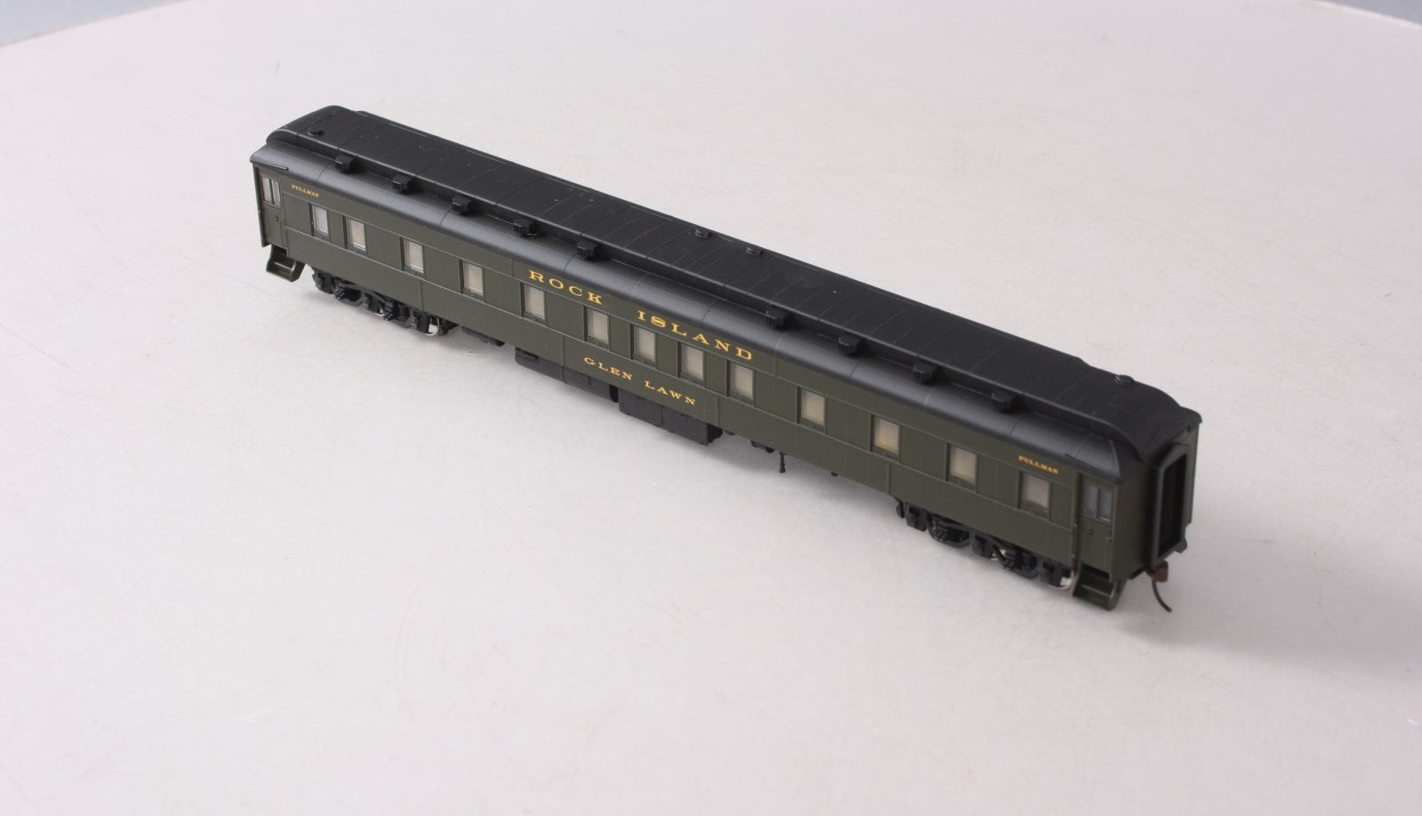 Walthers 932-10415 HO Rock Island Pullman Heavyweight 