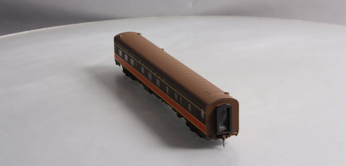Walthers 932-16723 HO IC 6-6-4 Sleeper Pullman Car
