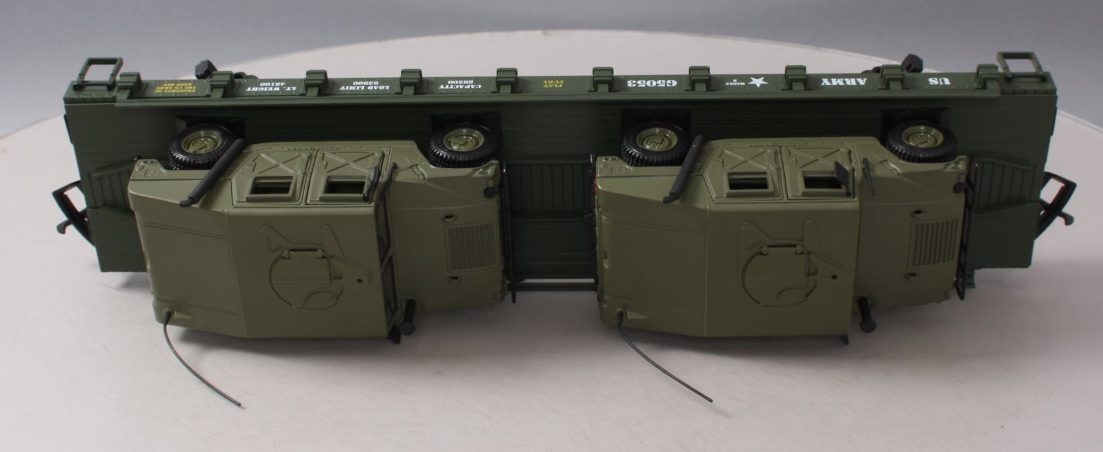 USA Trains R1746 G US Army Flat Car w/ Army Humvees #G5053