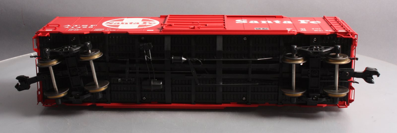 USA Trains R19200B G Santa Fe 40 Ft. PS-1 Simulated Steel Box Car