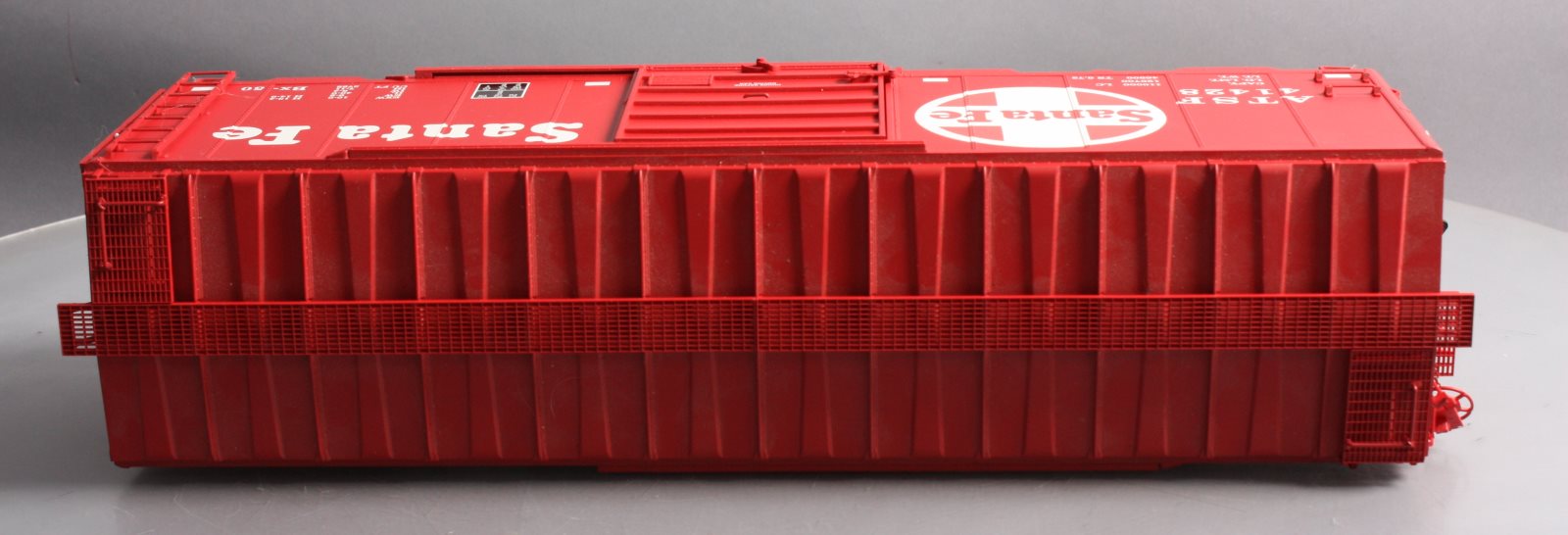 USA Trains R19200B G Santa Fe 40 Ft. PS-1 Simulated Steel Box Car