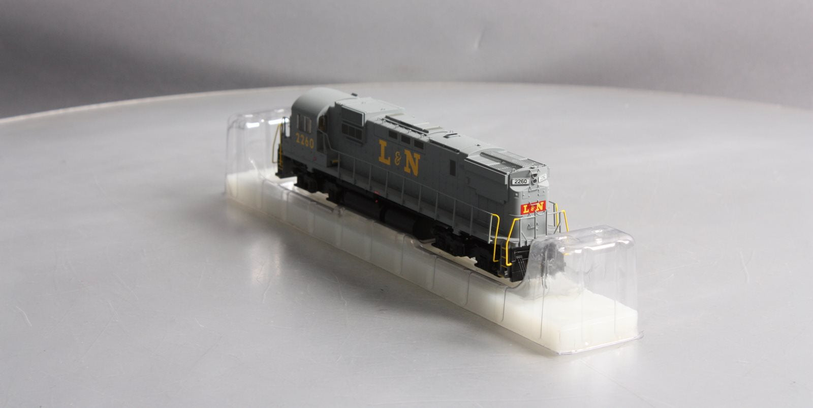 Bowser 23899 HO L&N C-430 Diesel Locomotive #2260