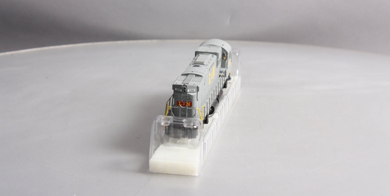 Bowser 23899 HO L&N C-430 Diesel Locomotive #2260