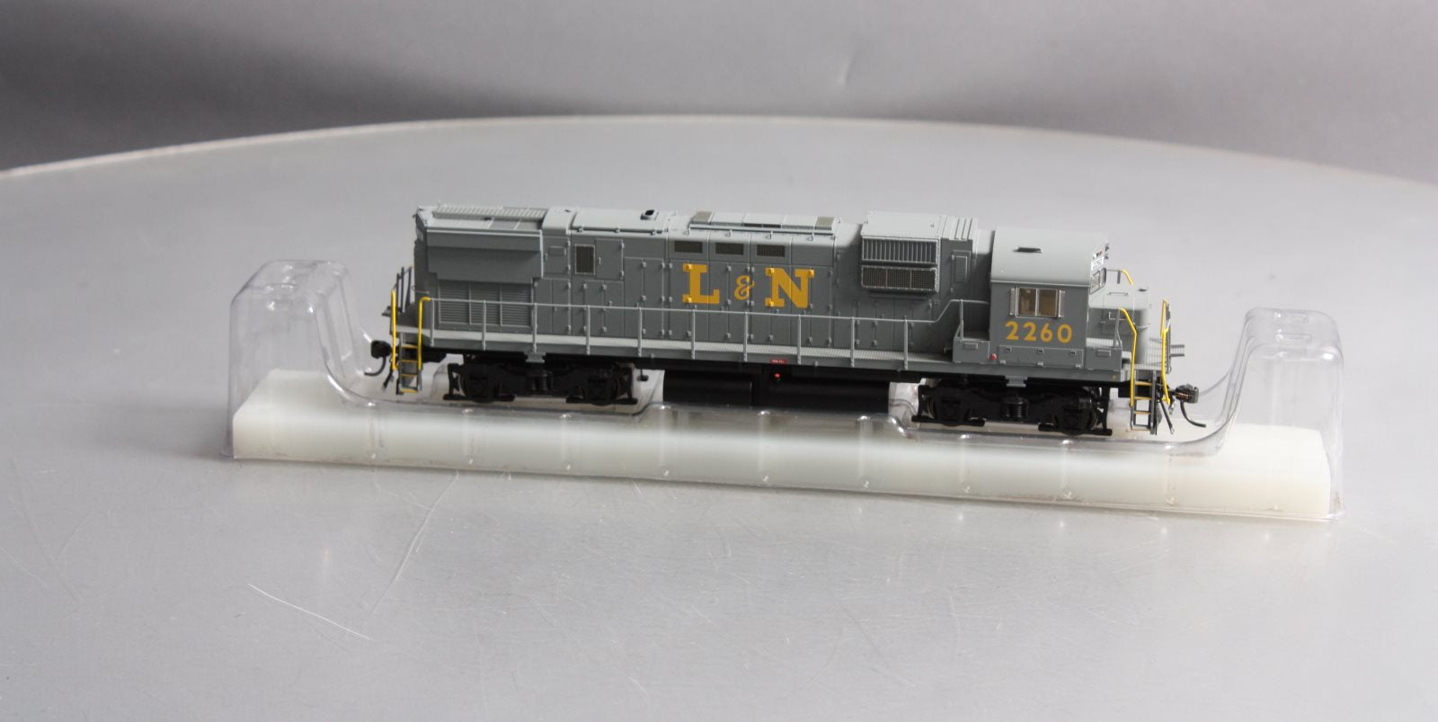Bowser 23899 HO L&N C-430 Diesel Locomotive #2260