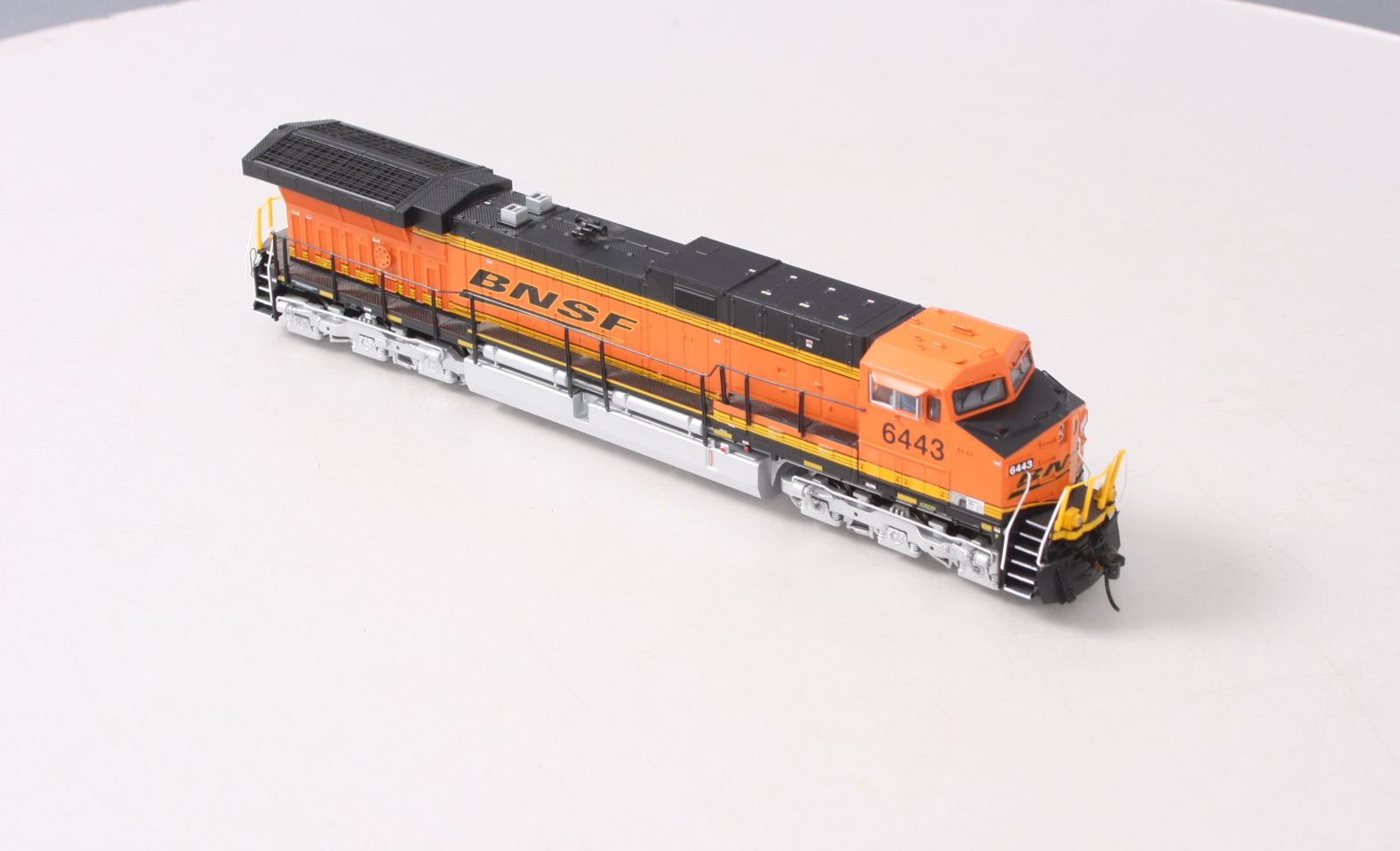 Broadway Limited 5680 HO BNSF GE AC6000 with DC/Sound/DCC #6443