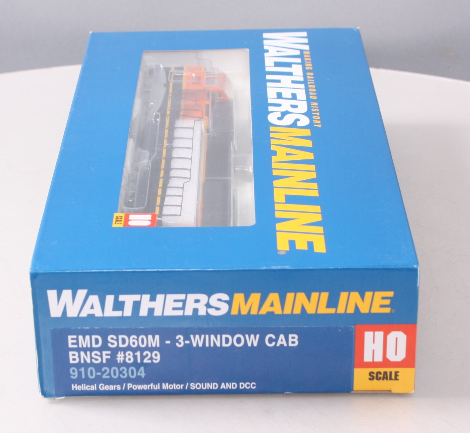 Walthers 910-20304 HO BNSF EMD SD60M Diesel Locomotive #8129 w/ Sound/DCC