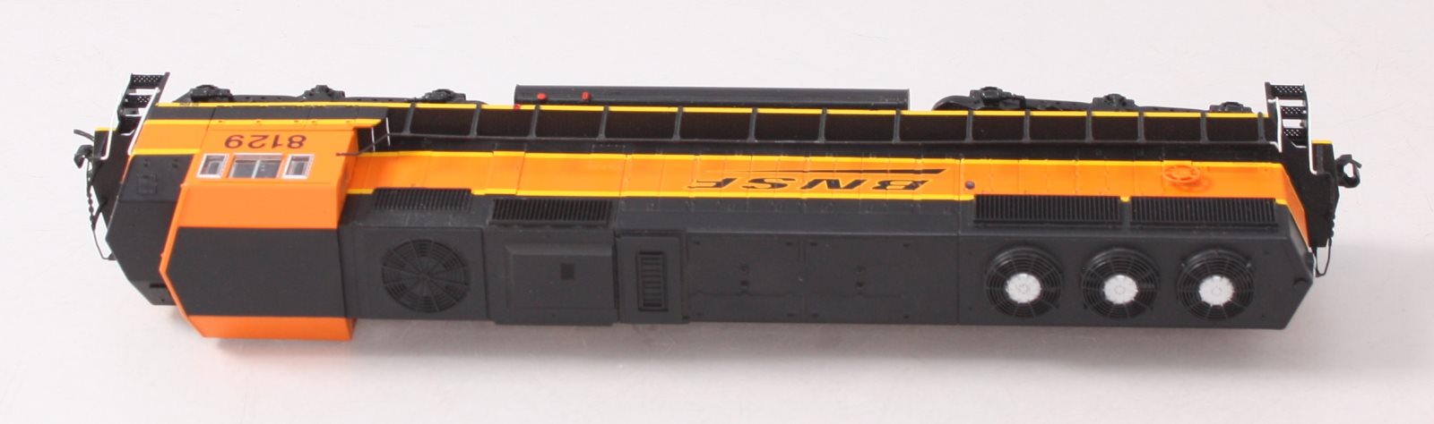 Walthers 910-20304 HO BNSF EMD SD60M Diesel Locomotive #8129 w/ Sound/DCC