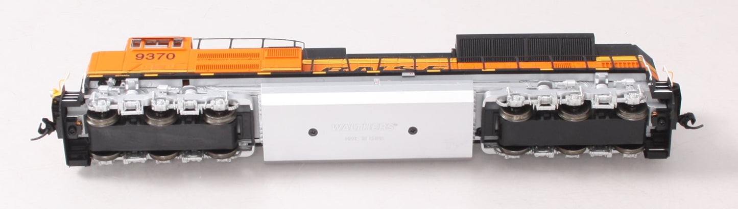 Walthers 910-19845 HO Burlington Northern Santa Fe EMD SD70ACe Diesel Loco #9370