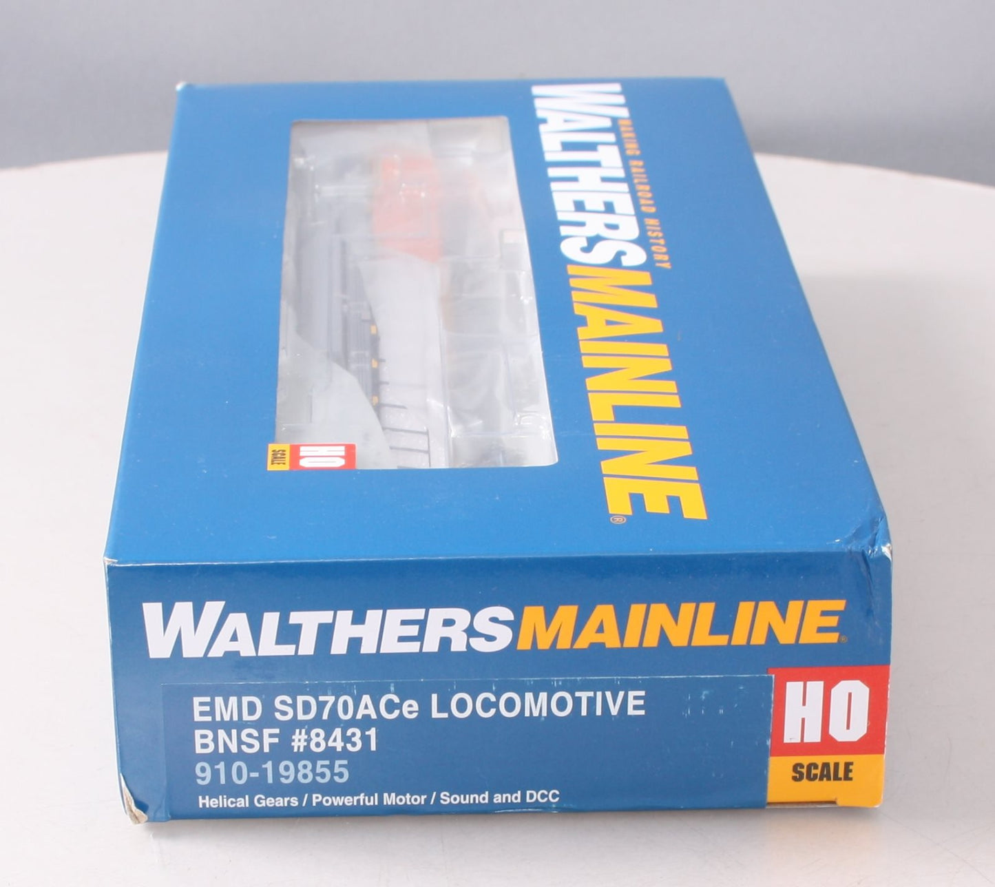 Walthers 910-19855 HO BNSF EMD SD70ACe Diesel Locomotive #8431 w/ Sound/DCC