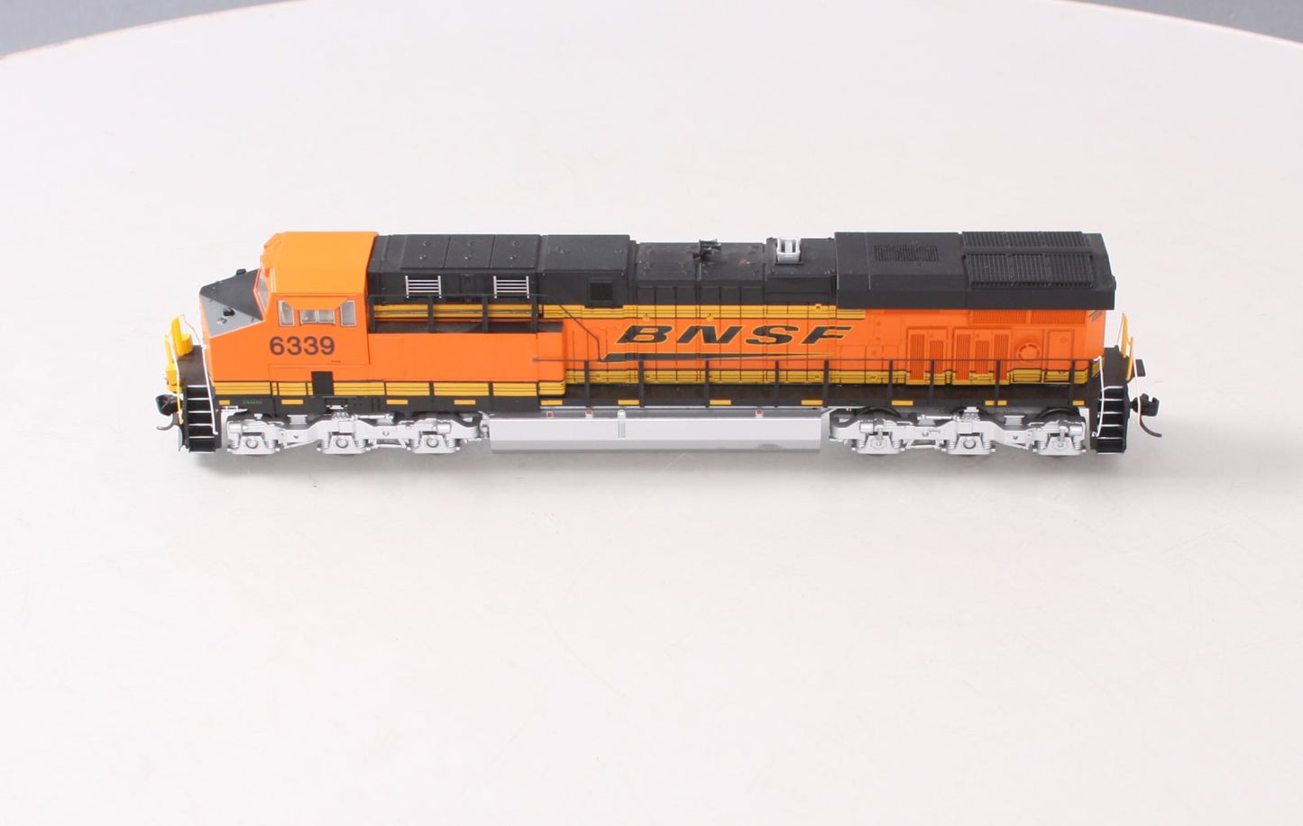 Walthers 910-20163 HO BNSF GE ES44AC Diesel Locomotive #6339 w/ Sound/DCC