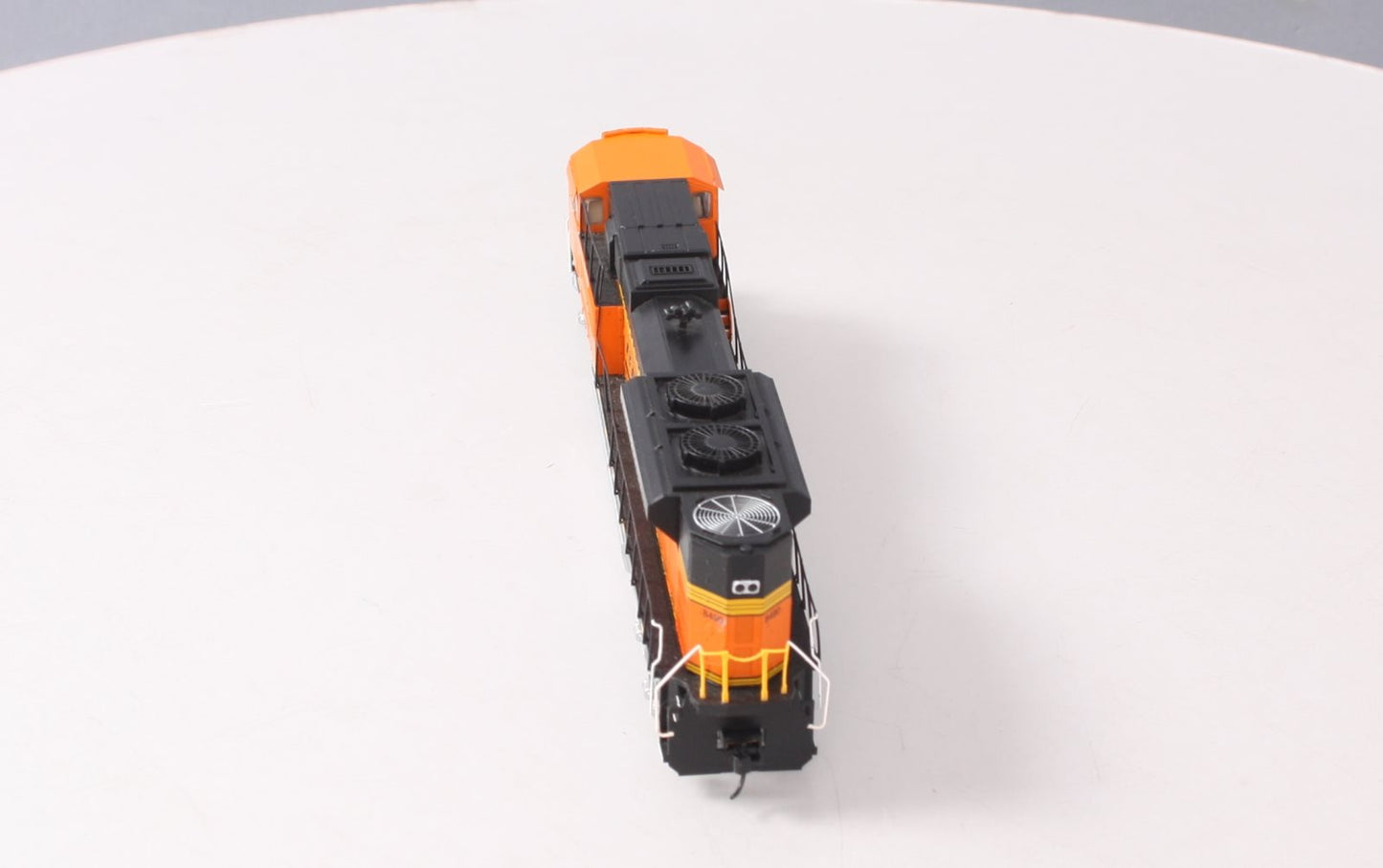 Walthers 910-19856 HO BNSF EMD SD70ACe Diesel Locomotive #8490 w/ Sound & DCC