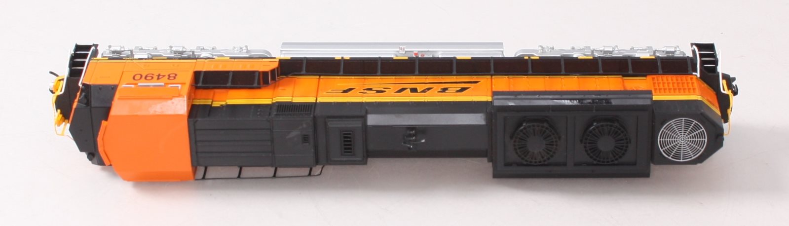 Walthers 910-19856 HO BNSF EMD SD70ACe Diesel Locomotive #8490 w/ Sound & DCC