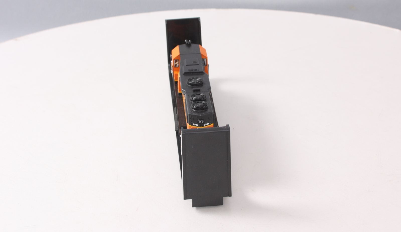 Atlas 10001786 HO BNSF Railway EMD GP39-2 with Sound & DCC - Gold #2948