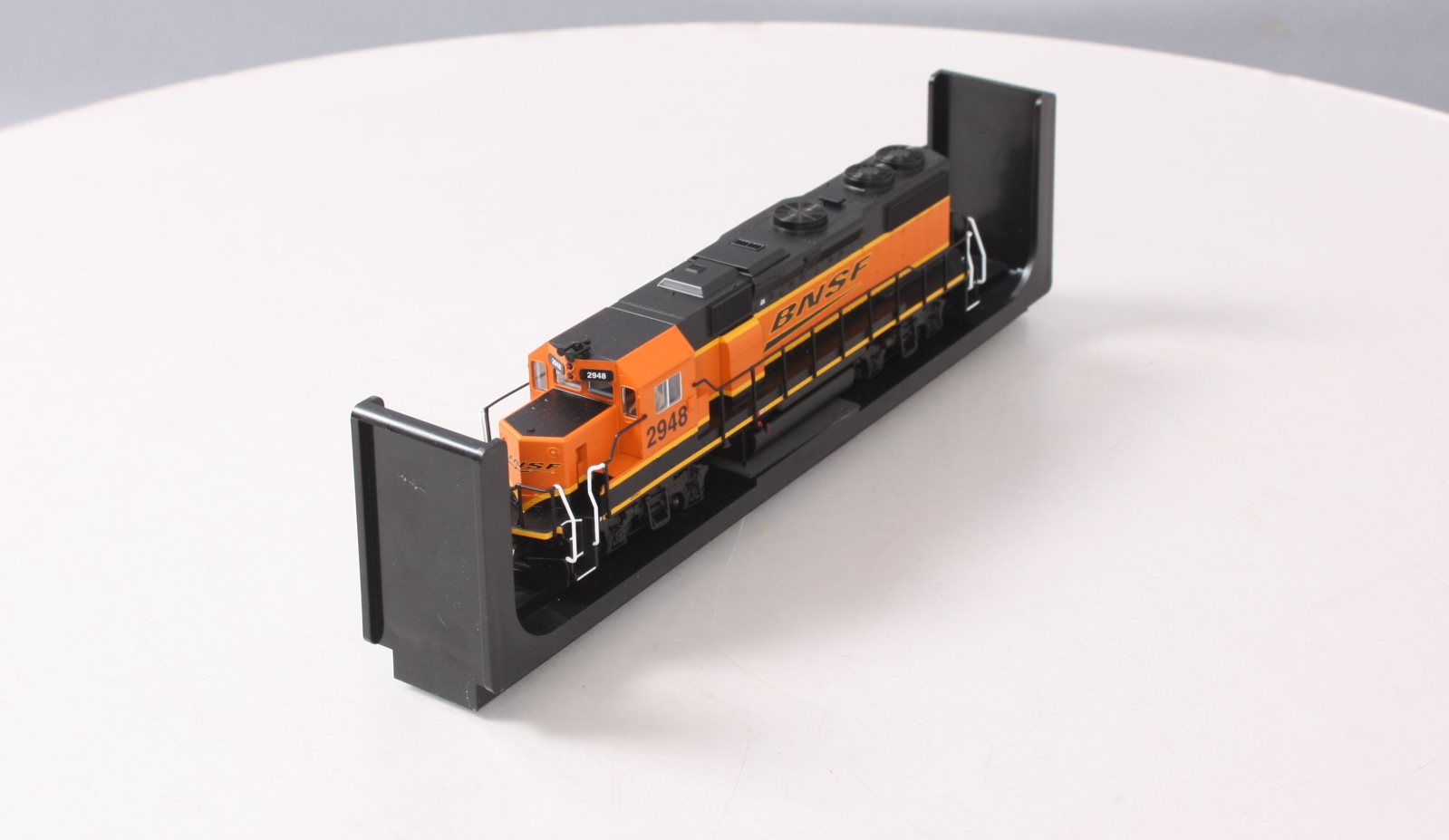 Atlas 10001786 HO BNSF Railway EMD GP39-2 with Sound & DCC - Gold #2948