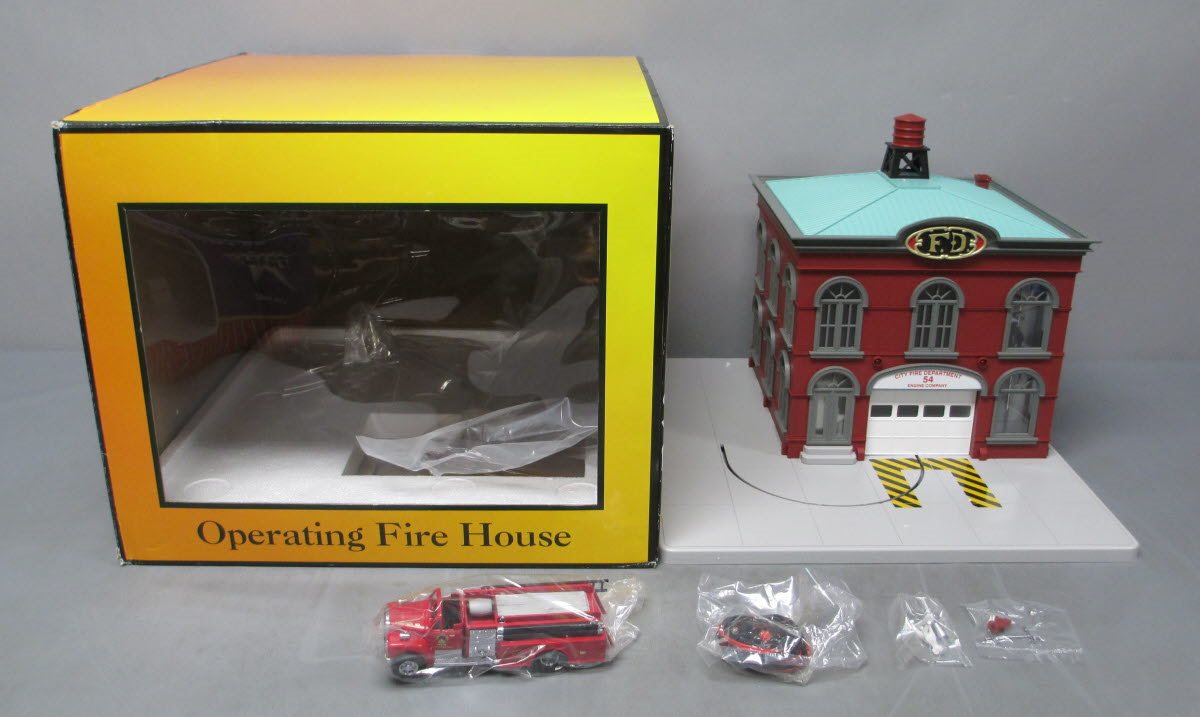 MTH 30-9196 O Engine Company 54 RailKing Operating Firehouse