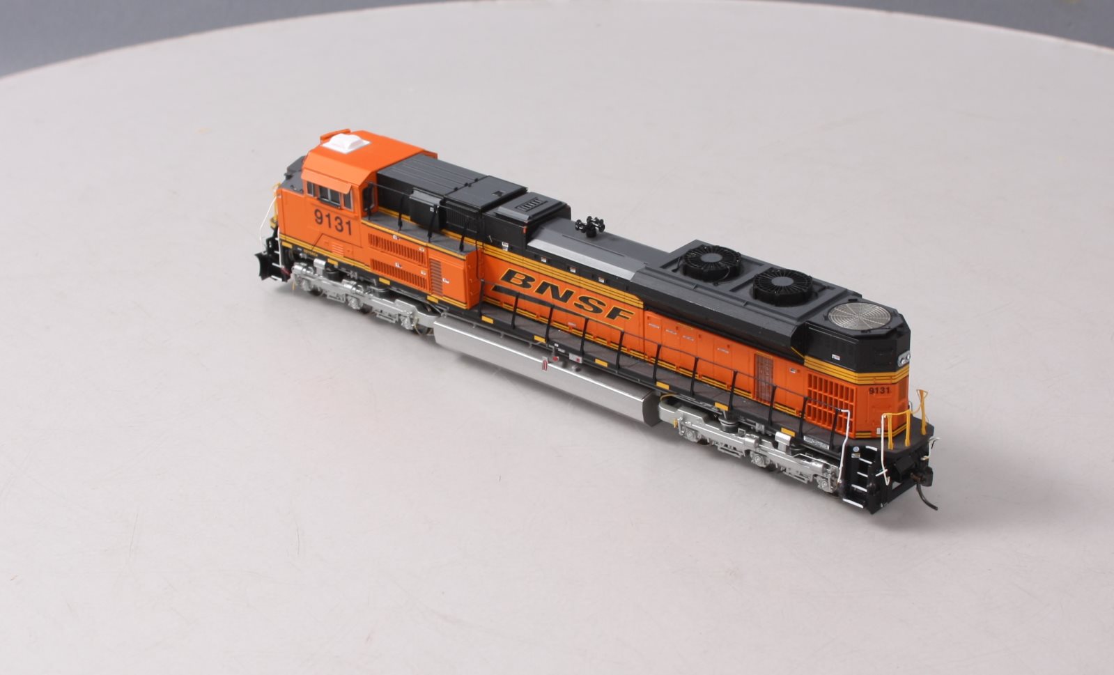 Athearn G68612 HO Scale BNSF SD70ACe Diesel Engine #9131 with DCC & Sound