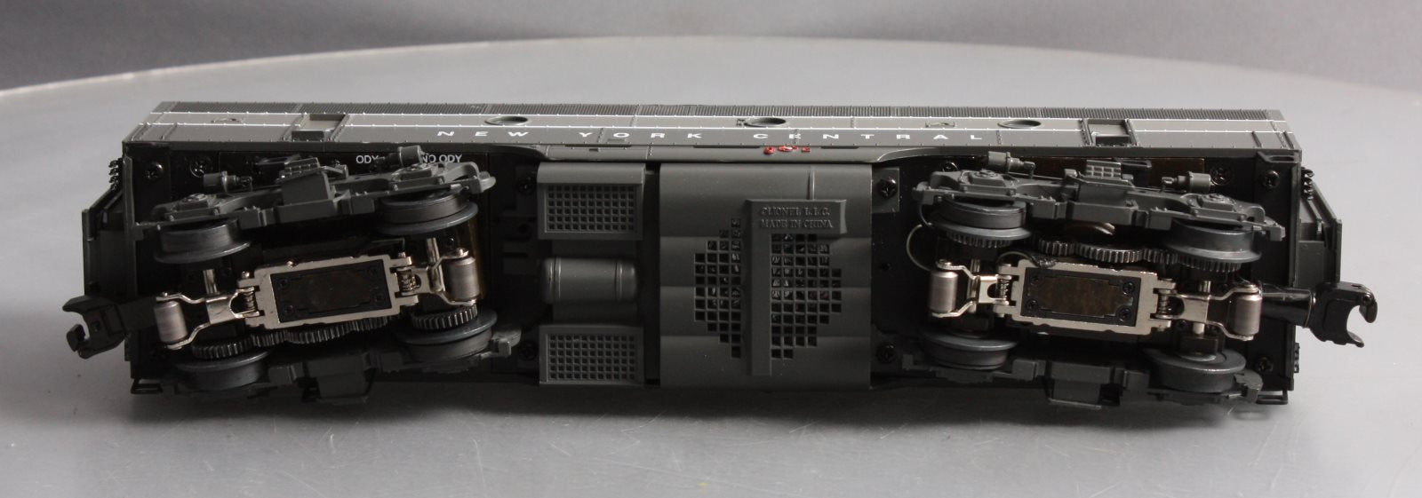 Lionel 6-34580 O New York Central LEGACY F-3 B Powered B Unit Diesel Locomotive