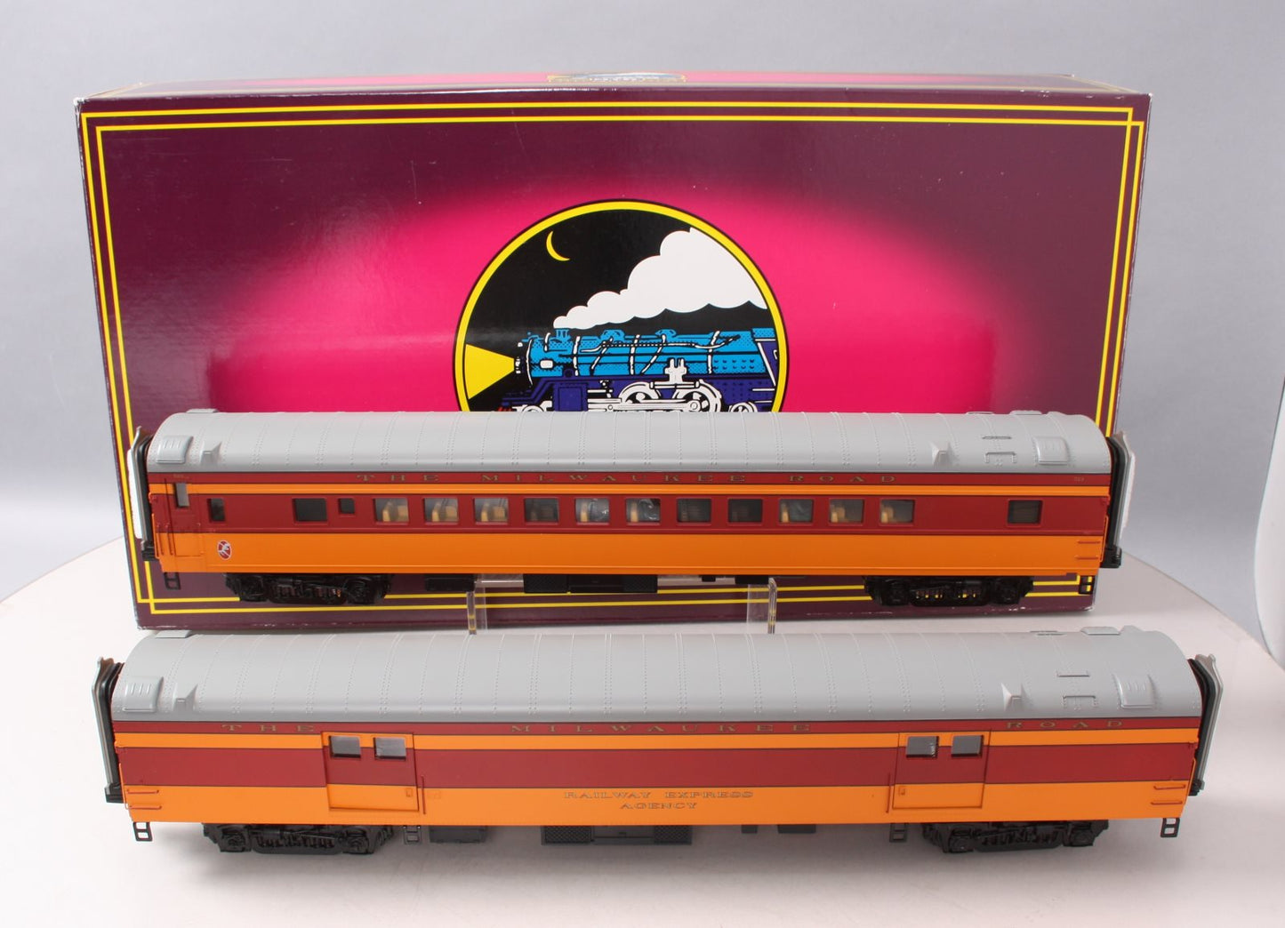 MTH 20-69173 O Gauge Milwaukee Road 70' Streamlined 2-Car Passenger Set