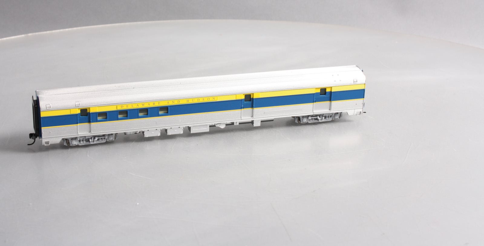 Walthers 910-30312 HO Delaware & Hudson 85'''' Budd Baggage-Railway Post Office