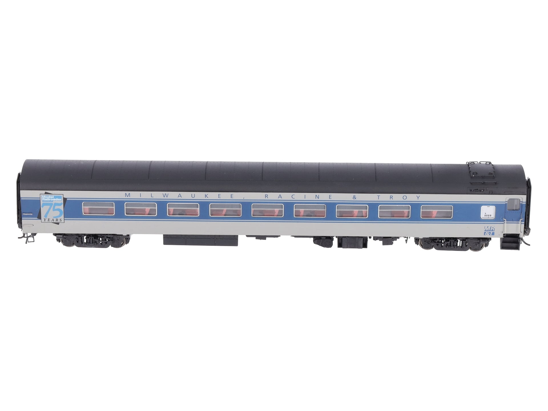Rapido Trains 105021 HO Milwaukee, Racine & Troy 52-Seat Dayniter Leg-Rest Coach