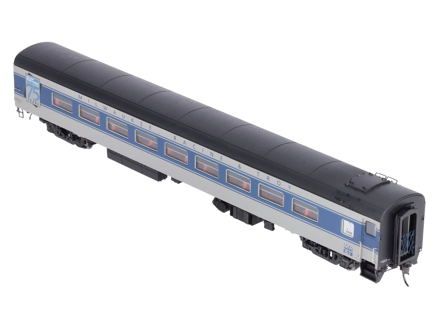 Rapido Trains 105021 HO Milwaukee, Racine & Troy 52-Seat Dayniter Leg-Rest Coach