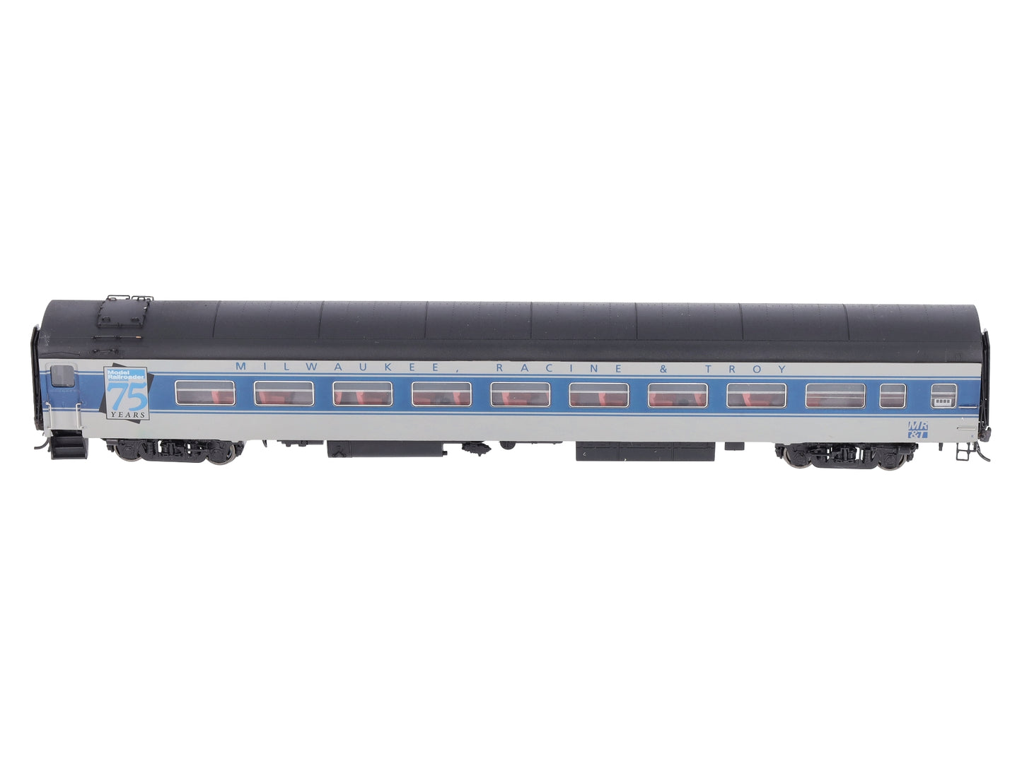 Rapido Trains 105021 HO Milwaukee, Racine & Troy 52-Seat Dayniter Leg-Rest Coach