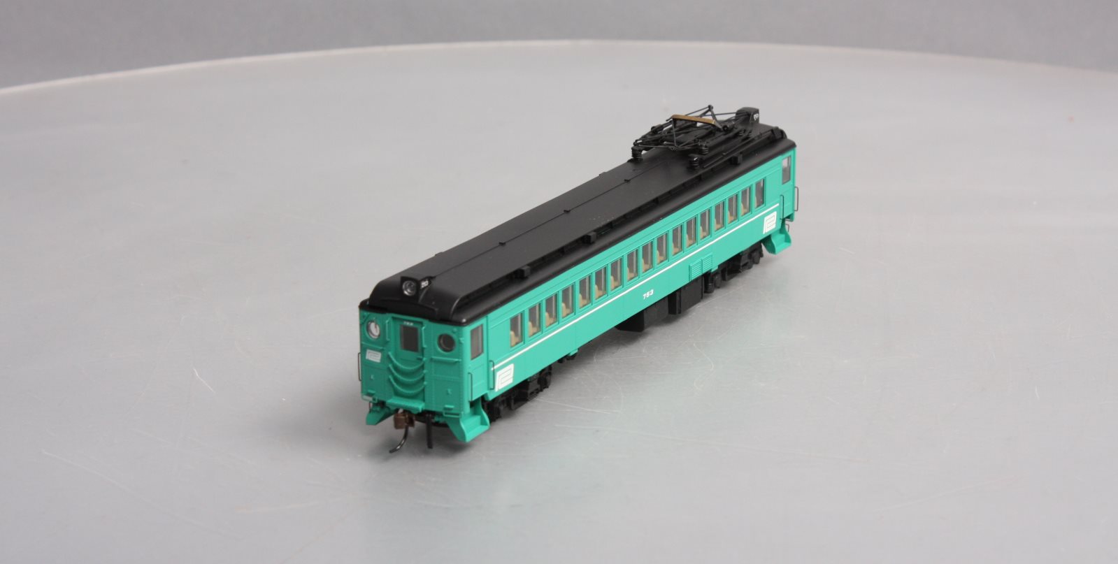 Con-Cor 194735 HO Penn Central mP54 MU Coach w/ Pantograph #753