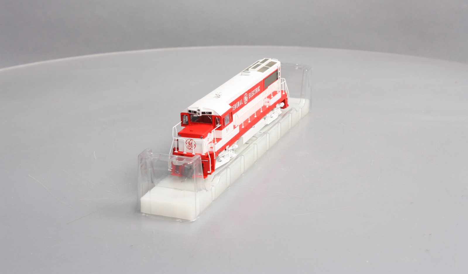 Bowser 23805 HO General Electric GE U25B Standard DC Executive Line #51