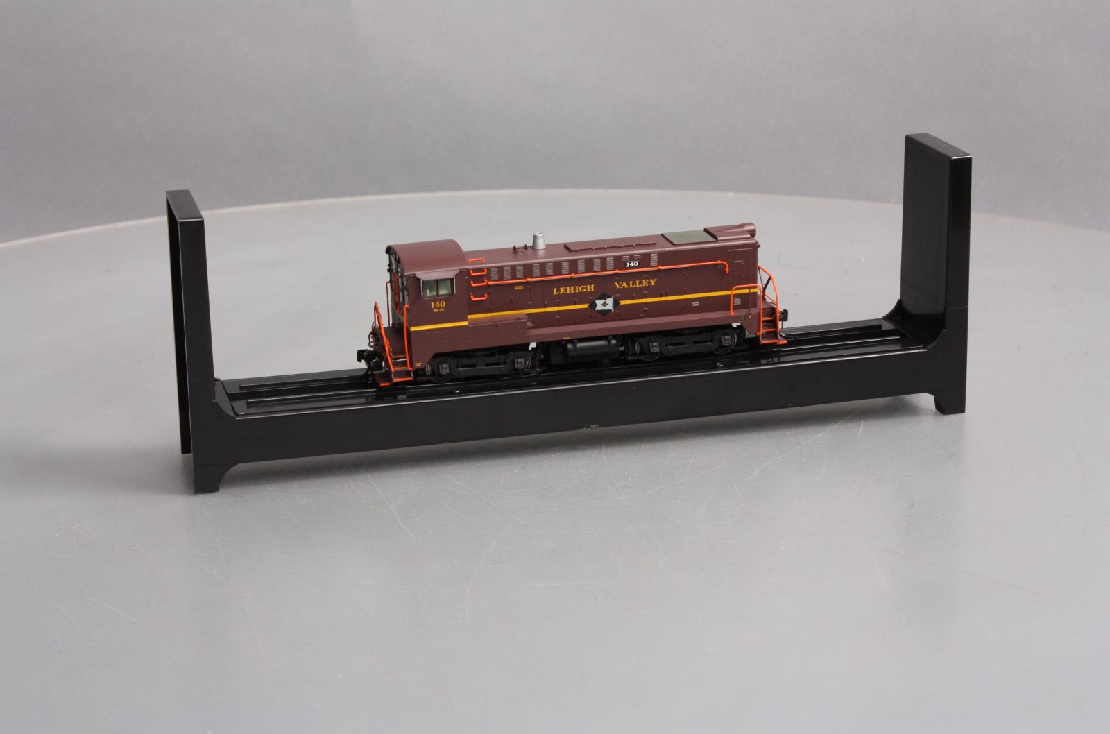Bowser 24789 HO Lehigh Valley Baldwin DS 4-4-1000 Diesel Locomotive #140