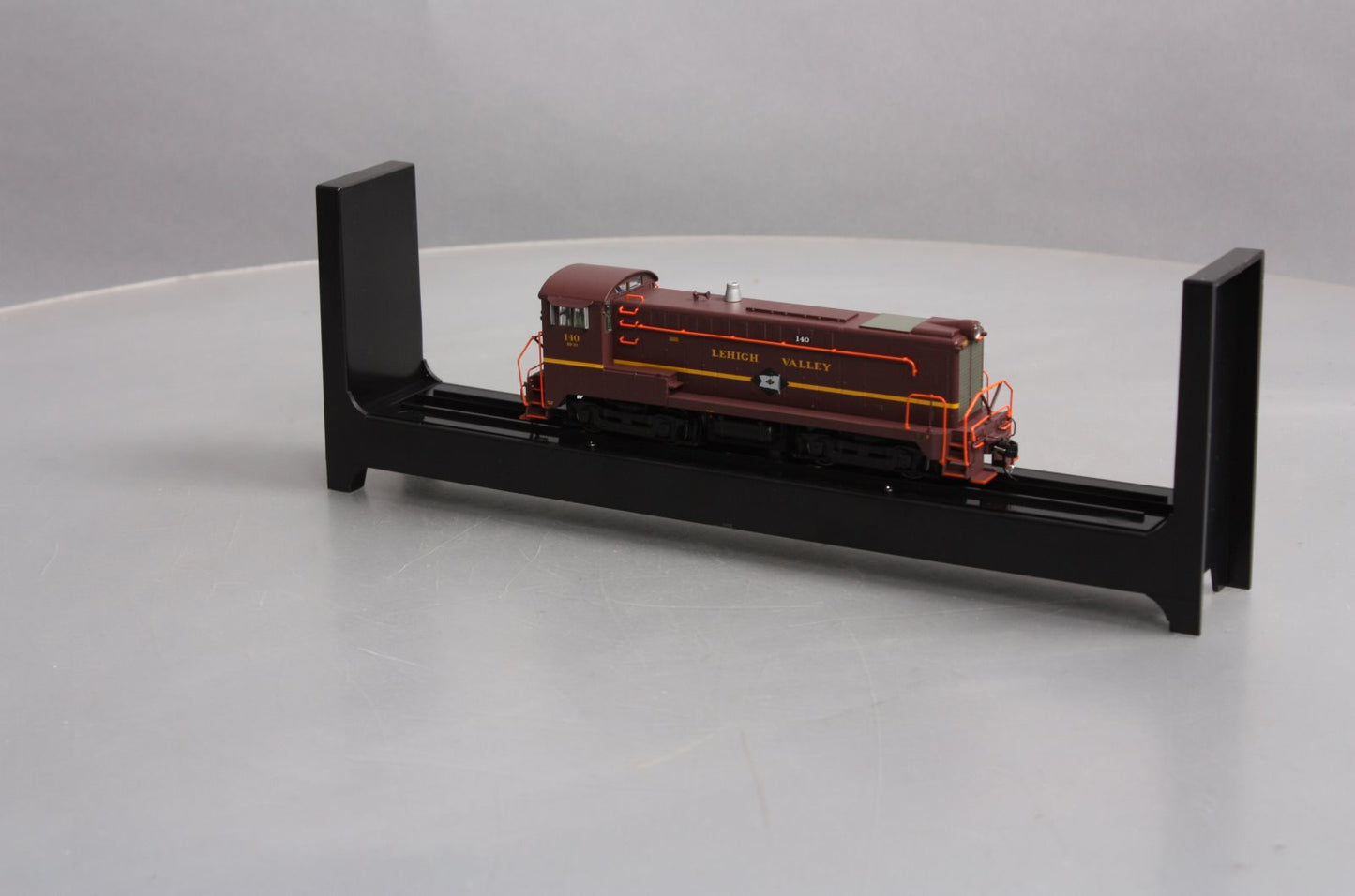Bowser 24789 HO Lehigh Valley Baldwin DS 4-4-1000 Diesel Locomotive #140