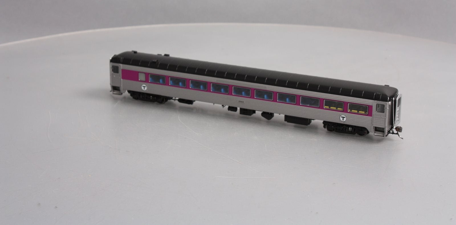 Rapido Trains 017248 HO MBTA NH 8600 Series Coach Car w/o Skirts #2553