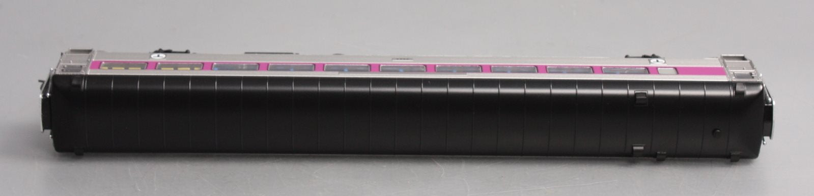 Rapido Trains 017248 HO MBTA NH 8600 Series Coach Car w/o Skirts #2553