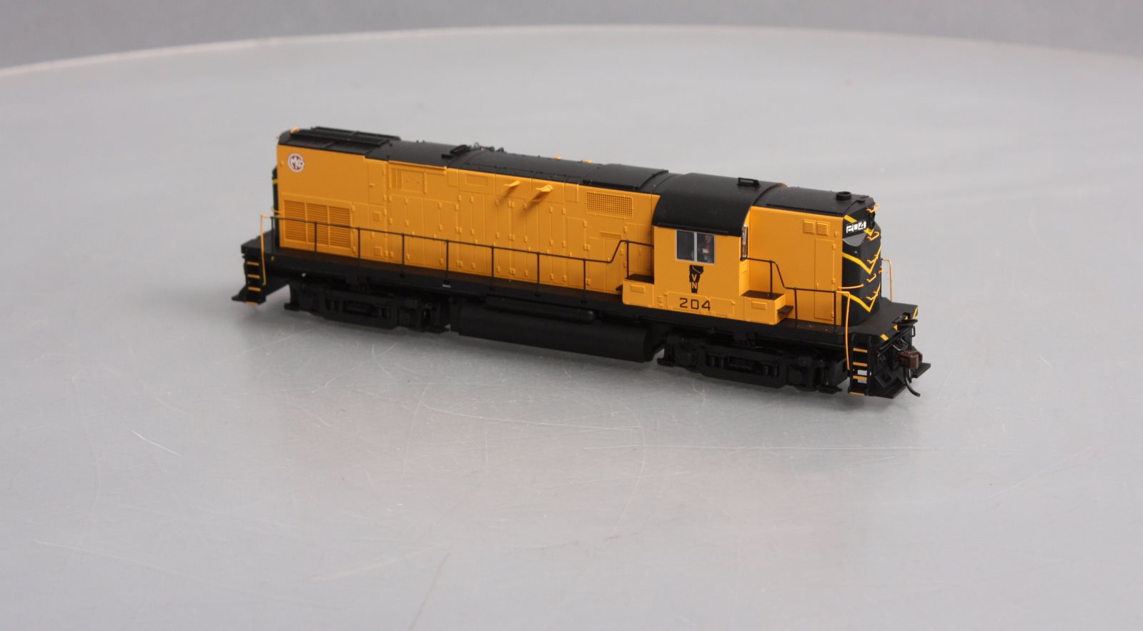 Atlas 10001127 HO Vermont Northern C420 Ph.1 High Nose Diesel Locomotive #204