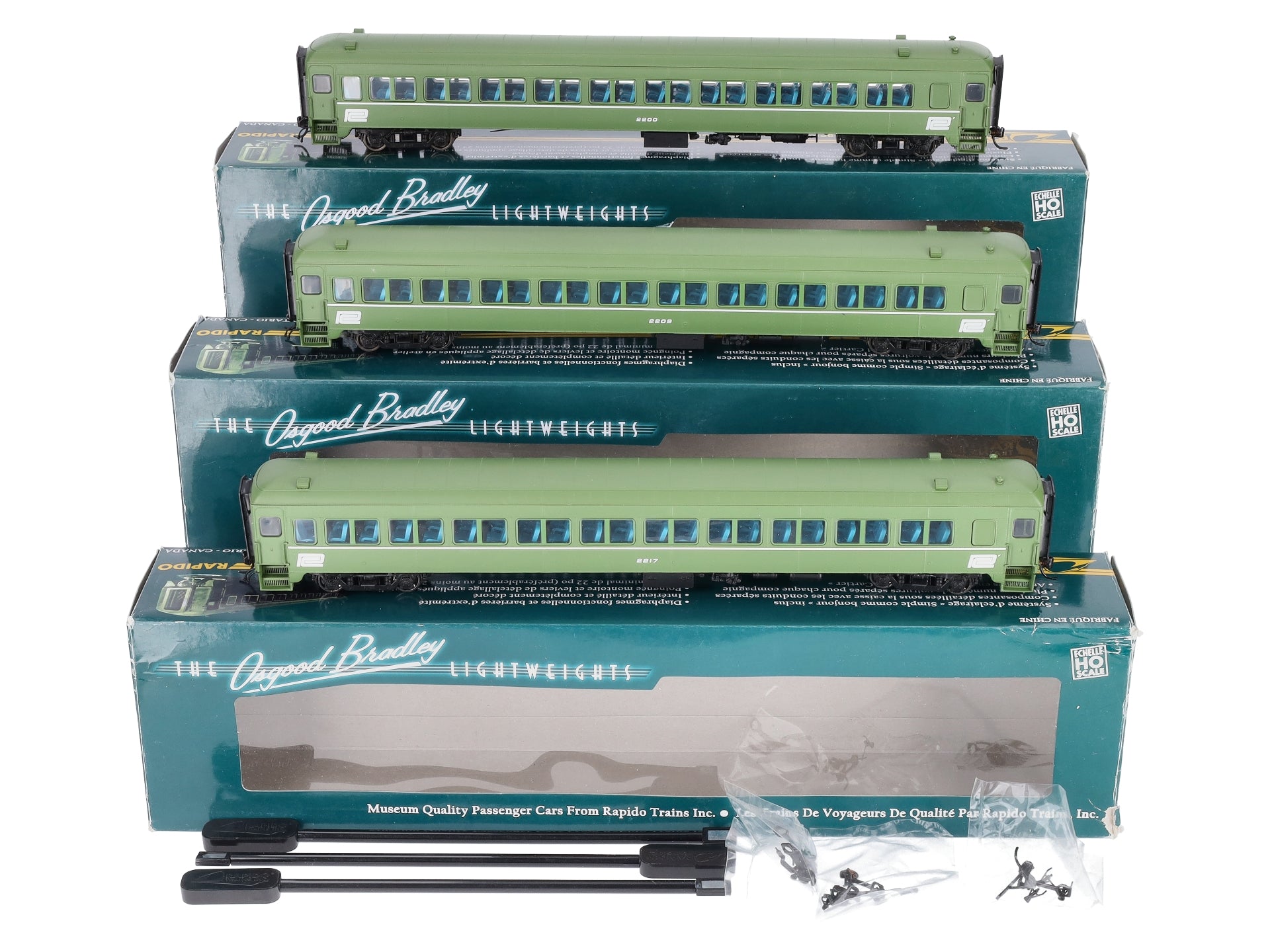 Rapido Trains 109072 HO Penn Central Lightweight 10-Window Coach (3)