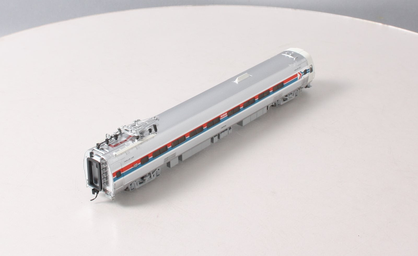 Walthers 920-13820 HO Amtrak Budd Metroliner Electric Multiple Unit #886