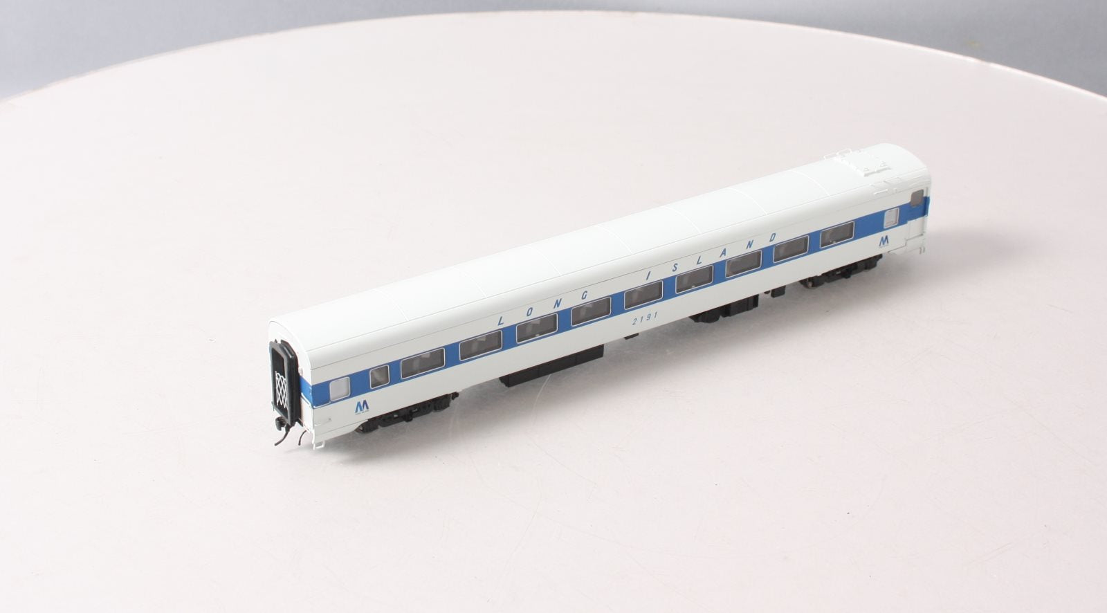 Rapido Trains 100352 HO Long Island CC&F Lightweight Coach #2191