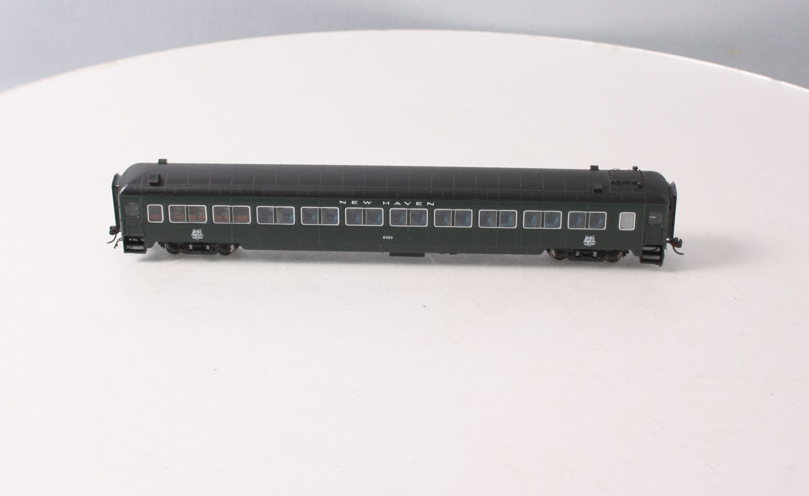 Rapido Trains 109122 HO New Haven 10-Window Coach #8254